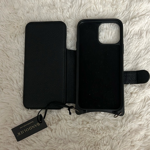 Hailey Folio Pebble Leather Crossbody Bandolier - Picture 3 of 12